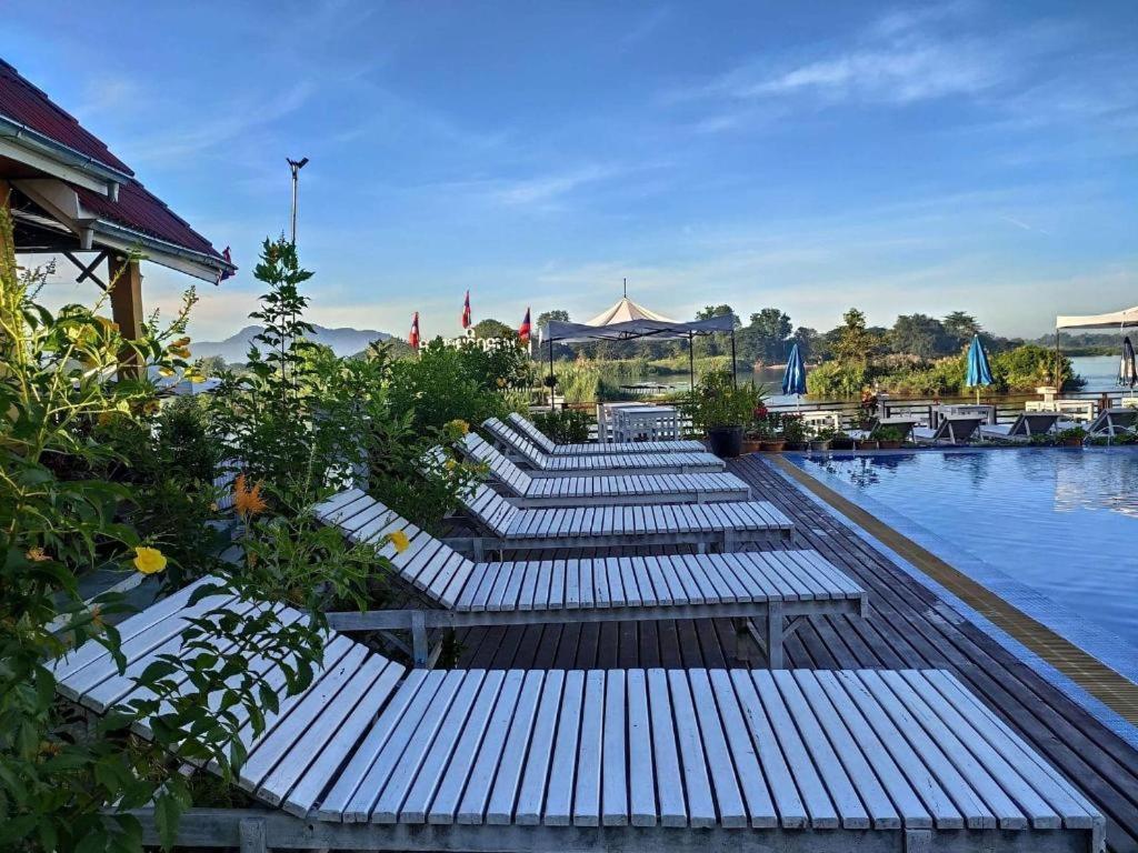 Golden Hotel Dondet Muang Không Dış mekan fotoğraf