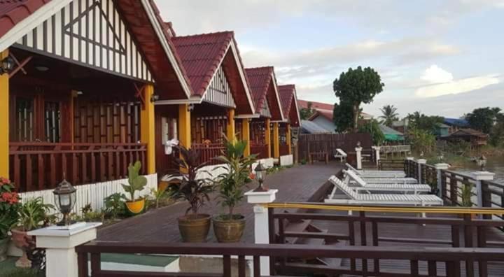 Golden Hotel Dondet Muang Không Dış mekan fotoğraf