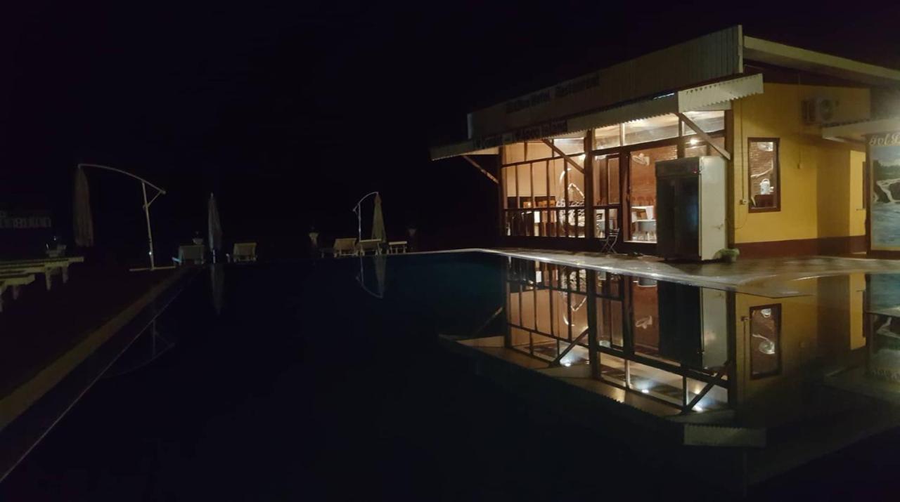 Golden Hotel Dondet Muang Không Dış mekan fotoğraf