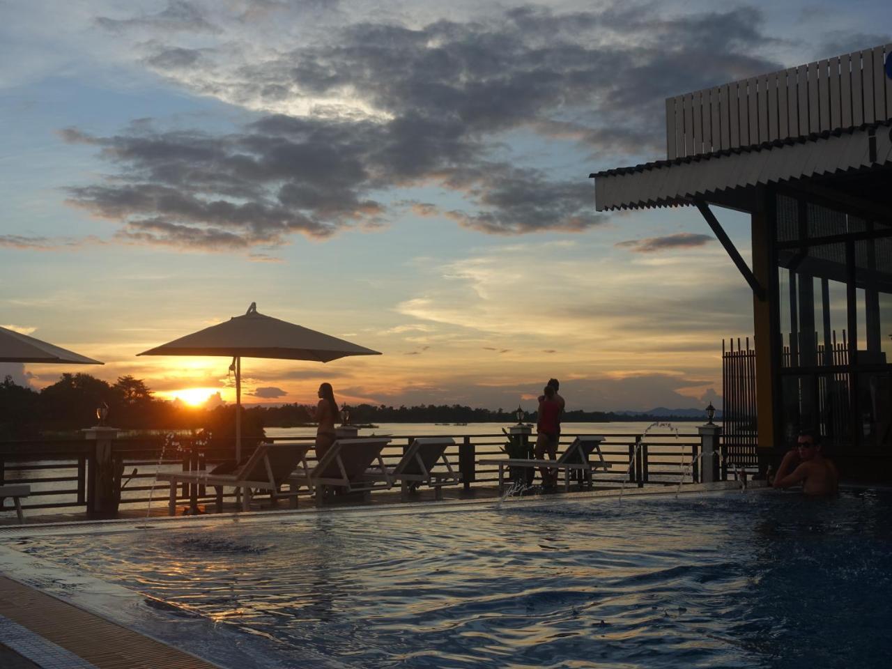Golden Hotel Dondet Muang Không Dış mekan fotoğraf